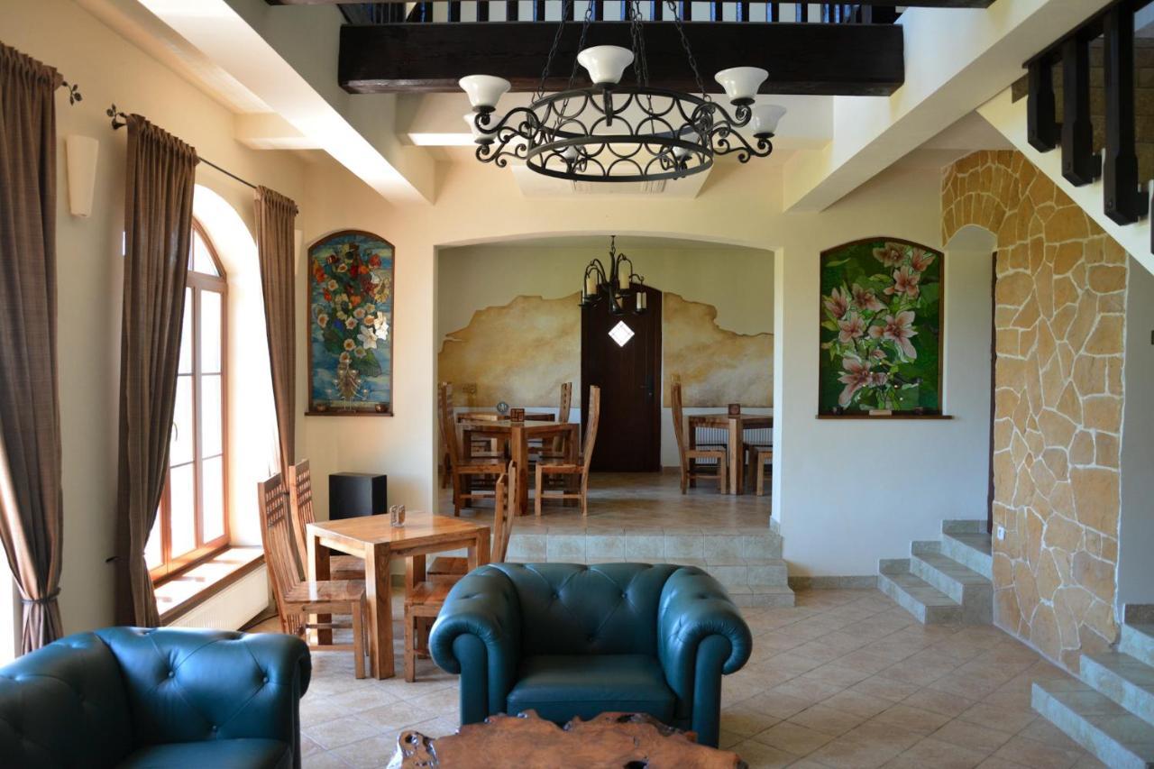 Quo Vadis Lounge Bed & Breakfast カジミエシュ・ドルニ エクステリア 写真