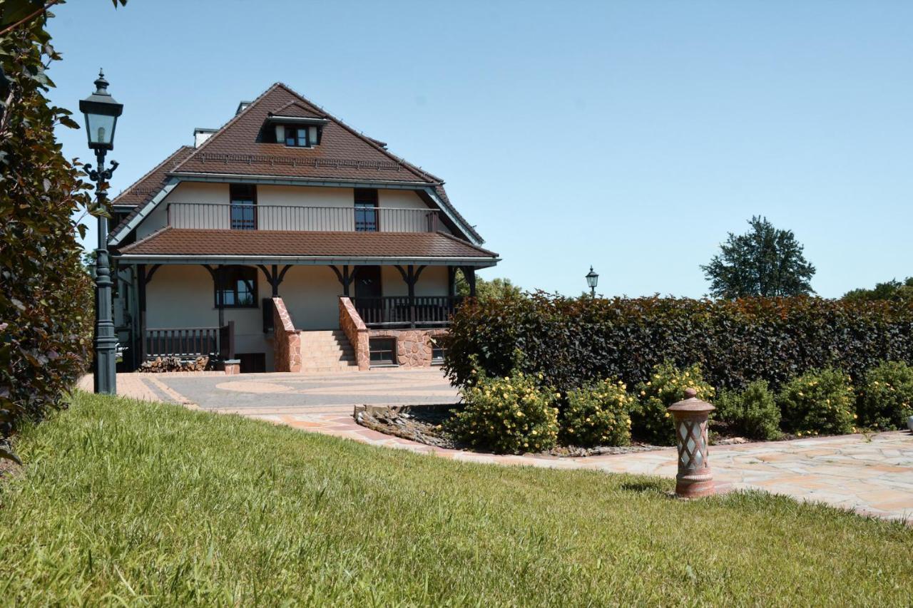 Quo Vadis Lounge Bed & Breakfast カジミエシュ・ドルニ エクステリア 写真